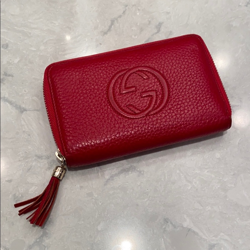 Gucci Soho Zip Around Wallet